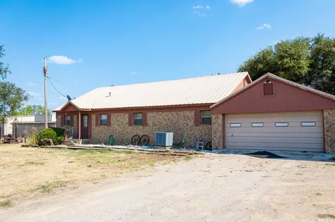 133 Valley View Dr, Albany, TX 76430