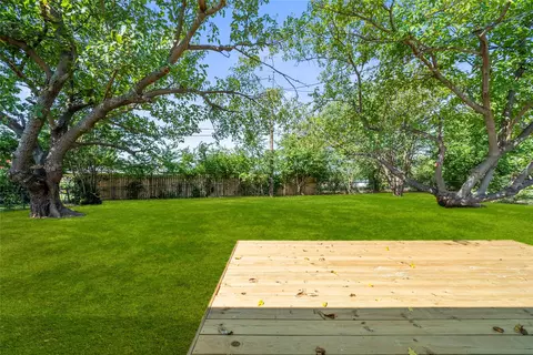 2751 Cartwright St, Irving, TX 75062 photo 22