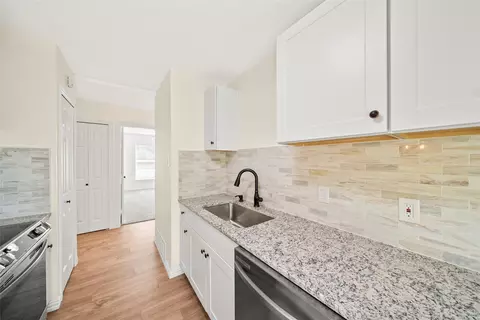 2751 Cartwright St, Irving, TX 75062 photo 10