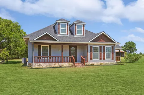 111 Thunder Rd, Milford, TX 76670