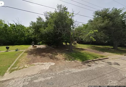 117 Norris St, Commerce, TX 75428