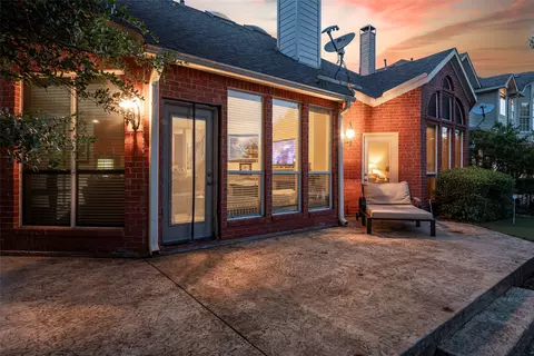 8802 Lakewood Dr, Irving, TX 75063