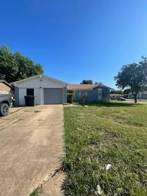 1113 Manitoba Dr, Garland, TX 75040