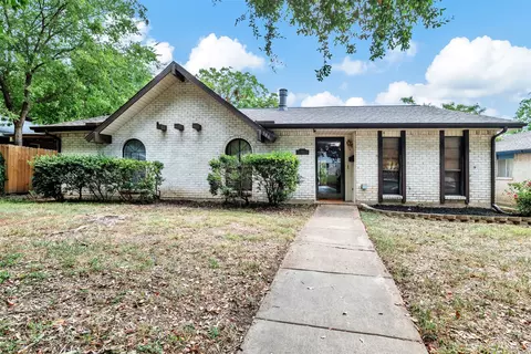 306 Thistle Dr, Garland, TX 75043