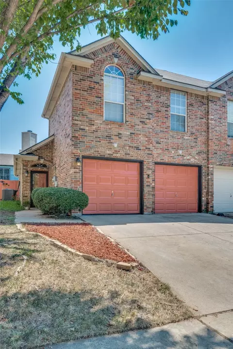 4040 Cottage Park Ct, Arlington, TX 76013