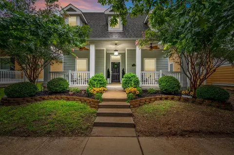 1221 Hayden Ln, Savannah, TX 76227