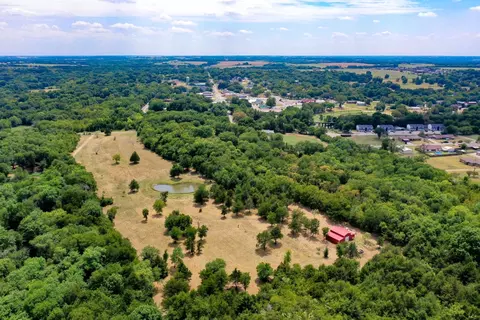 105 E Mcfarland St, Bells, TX 75414