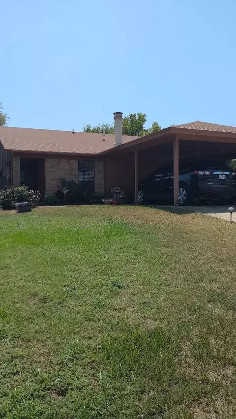 3417 S Meadow Dr, Fort Worth, TX 76133