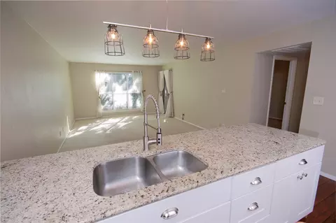4837 Cedar Springs Rd #220, Dallas, TX 75219