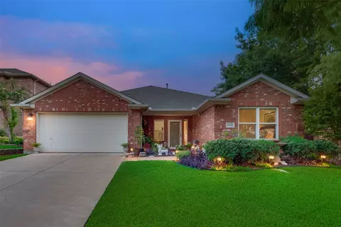 4800 Grinstein Dr, Fort Worth, TX 76244
