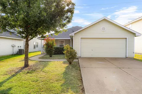 1567 Wildflower Dr, Waxahachie, TX 75165