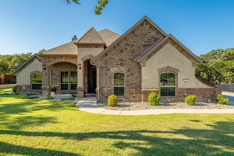 2619 J E Woody Rd, Springtown, TX 76082