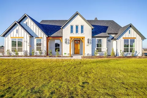 312 Mescalero Dr, Aledo, TX 76008