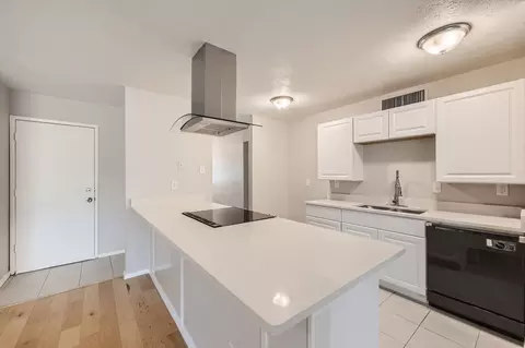5300 Hendrix Dr, The Colony, TX 75056