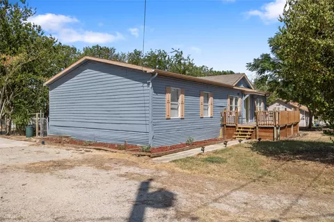 733 E Ham Ave, De Leon, TX 76444 photo 2