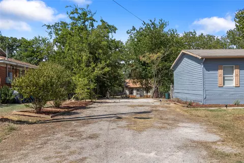 733 E Ham Ave, De Leon, TX 76444 photo 4