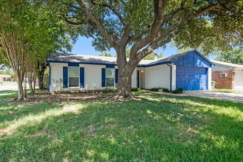 7101 Lancashire Dr, North Richland Hills, TX 76182