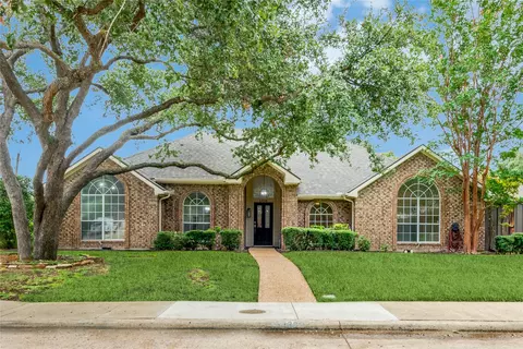 5938 Smoke Glass Trl, Dallas, TX 75252
