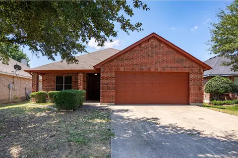 305 Leisure Ln, Waxahachie, TX 75165