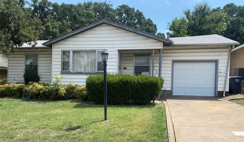 5520 Wainwright Dr, Fort Worth, TX 76112