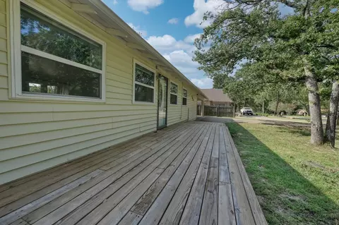 Exterior - 243 Hideaway Ln E, Hideaway, TX 75771 photo 6 of 8