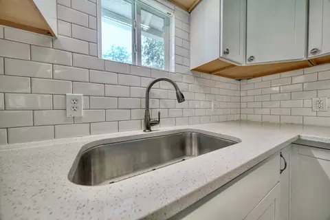 Kitchen - 243 Hideaway Ln E, Hideaway, TX 75771 photo 4 of 6