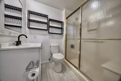 Bath - 243 Hideaway Ln E, Hideaway, TX 75771 photo 2 of 2
