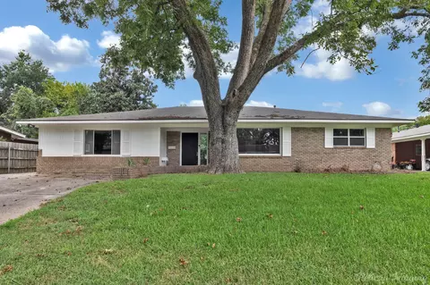 1303 Cove St, Bossier City, LA 71112