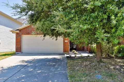 7428 Lazy Spur Blvd, Fort Worth, TX 76131