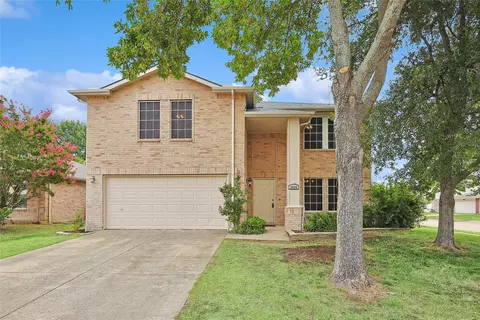 8609 Mild Creek Ln, Denton, TX 76210