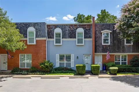 1347 Roaring Springs Rd, Fort Worth, TX 76114