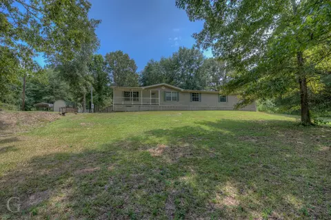 8737 Pinehaven Dr, Keithville, LA 71047