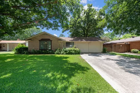 1714 Bristol Ct N, Irving, TX 75062