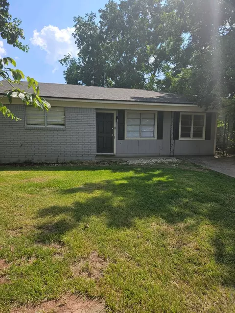 1241 Norris Dr, Bossier City, LA 71111