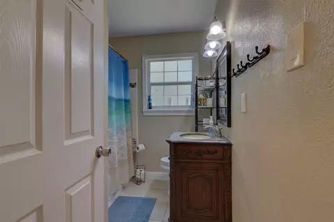 Bath - 708 E Beth St, Whitney, TX 76692 photo 1 of 1