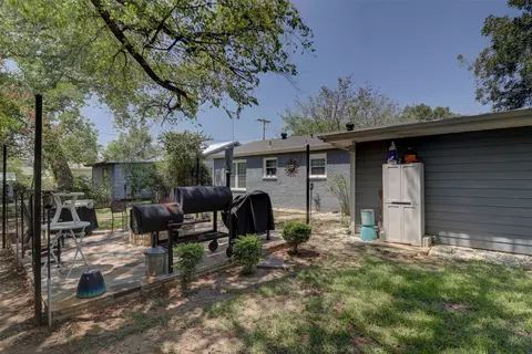Exterior - 708 E Beth St, Whitney, TX 76692 photo 7 of 8