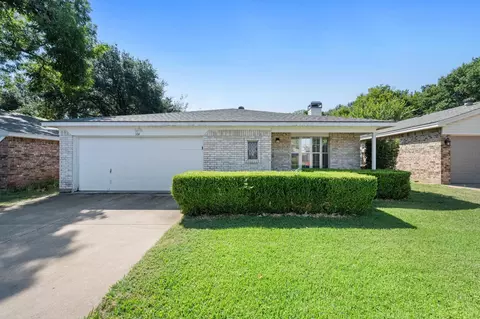 514 Mockingbird Dr, Mansfield, TX 76063