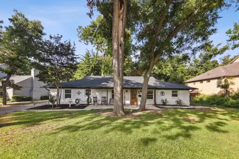 2613 S Glenbrook Dr, Garland, TX 75041