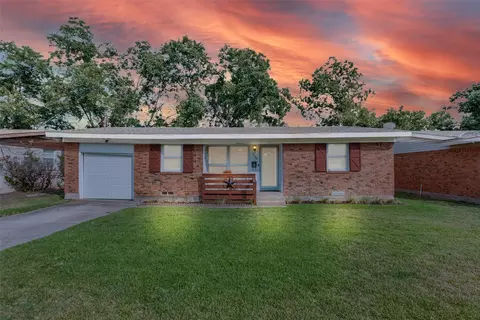 13980 Stardust Ln, Farmers Branch, TX 75234