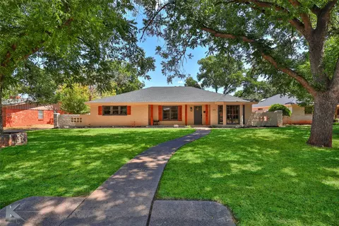 2101 Robin Rd, Abilene, TX 79605