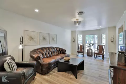 2101 Robin Rd, Abilene, TX 79605 photo 10