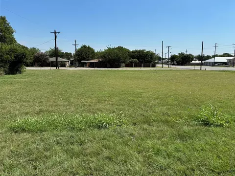 1610 W Pearl St, Granbury, TX 76048