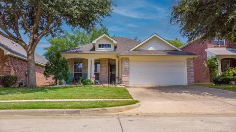 1019 Shortleaf Pine Dr, Arlington, TX 76012