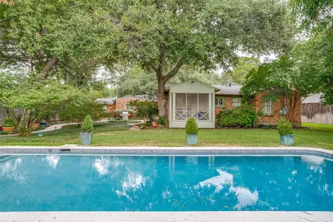 6728 Robin Rd, Dallas, TX 75209
