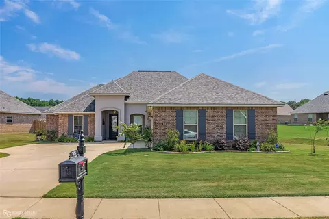 606 Flowstone Xing, Benton, LA 71006