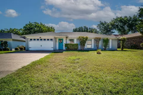 6303 Plainview Dr, Arlington, TX 76018