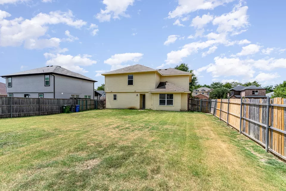  2500 Spring Creek Dr, Balch Springs, TX 75180 photo 9
