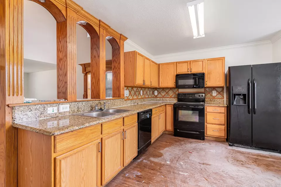  2500 Spring Creek Dr, Balch Springs, TX 75180 photo 5