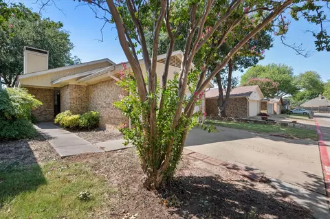1717 Magnolia Ln, Euless, TX 76039