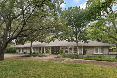 5134 Royal Crest Dr, Dallas, TX 75229